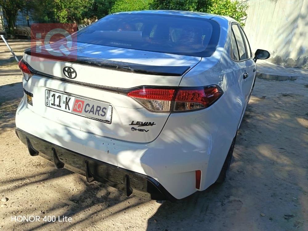 تۆیۆتا کۆرۆلا